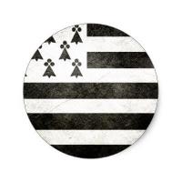 Flag brittany vintage classic round sticker r18fc230131f843479aa02d72b2366005 v9waf 8byvr 400 1